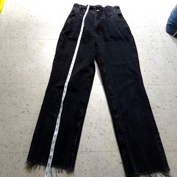 Abercrombie and Fitch| Black High-Waisted Mom Jeans Jeans Acid Wash - Picture 10 of 11